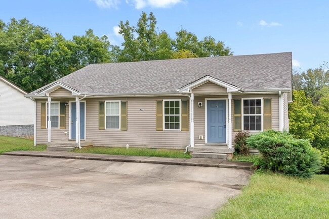 Photo - 922 Kingsbury Dr Unit B