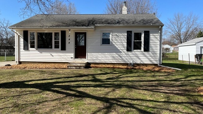 Photo - 3 bed, 1 1/2 bath Home for rent in Elk Run...