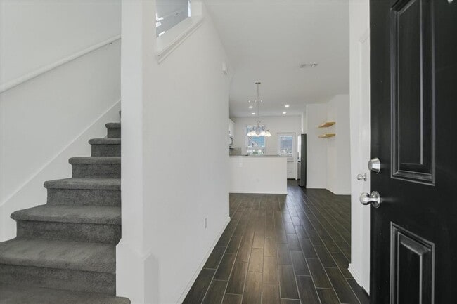 Photo - 661 Pickrell Lp