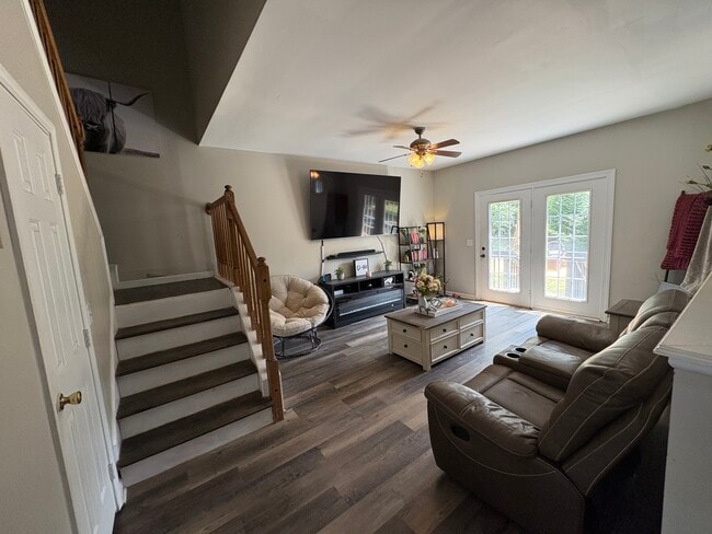 Photo - 7640 Katherine Dr