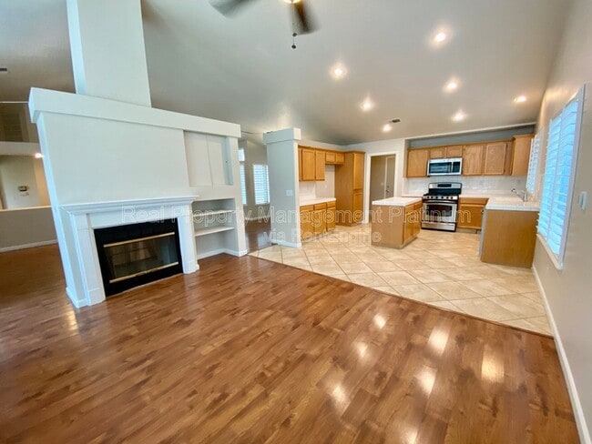 Photo - 2601 Fremont Ave