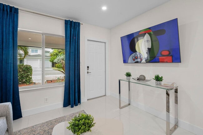 Photo - 44 N Federal Hwy Unidad ID1017980P