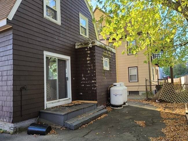 Photo - 100 Alpine St