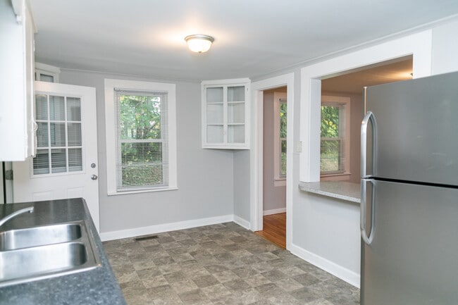 Photo - 508 Robbins Ave NW