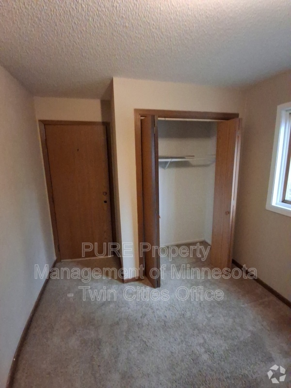Building Photo - 2301 Cannon St Unit Apt 3