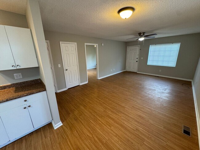 Photo - 4 Bed/2 Bath near downtown Clayton