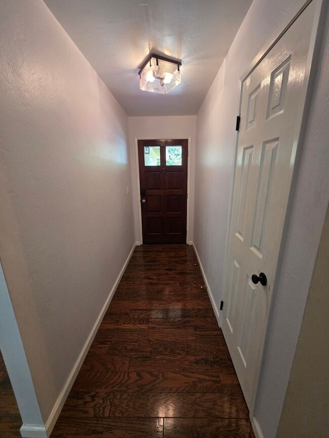 Photo - 1331 W Mary Ct