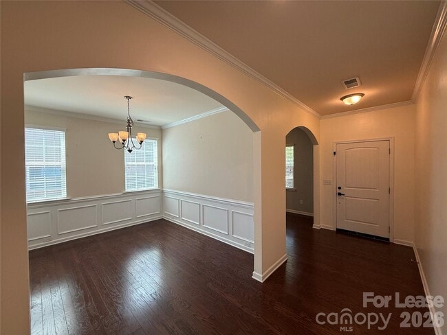 Photo - 6911 Agnew Dr