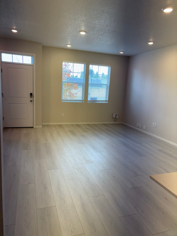 Photo - 11729 NE 28th St