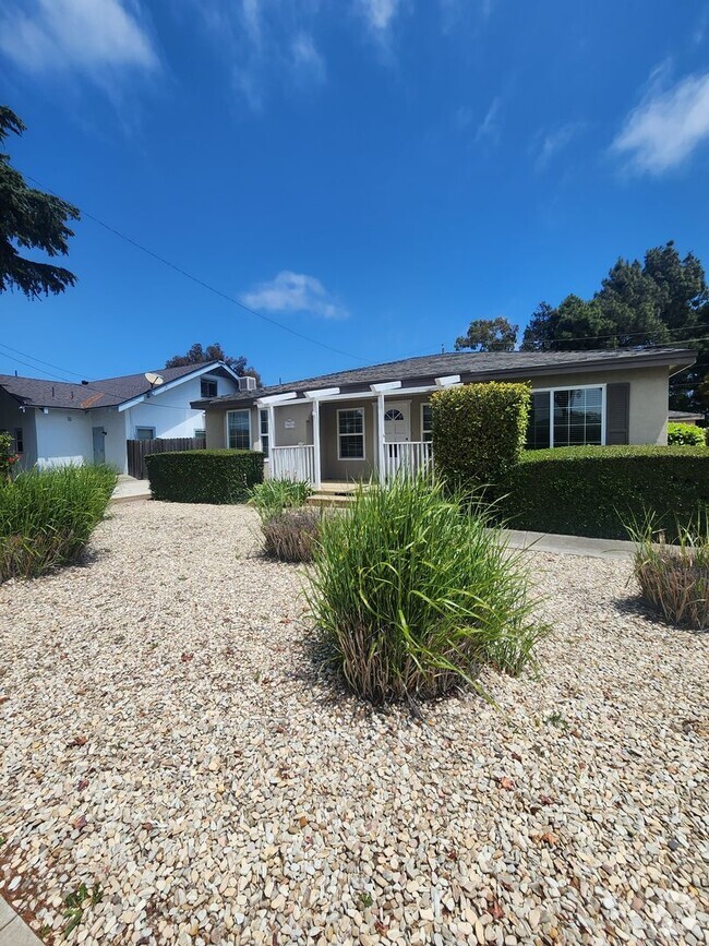 Building Photo - Cozy Cottage in Arroyo Grande Rental
