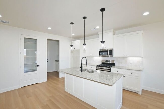 Photo - 19151 Sierra Madre Dr