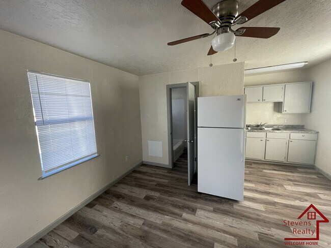 Photo - 307 SW 19th St