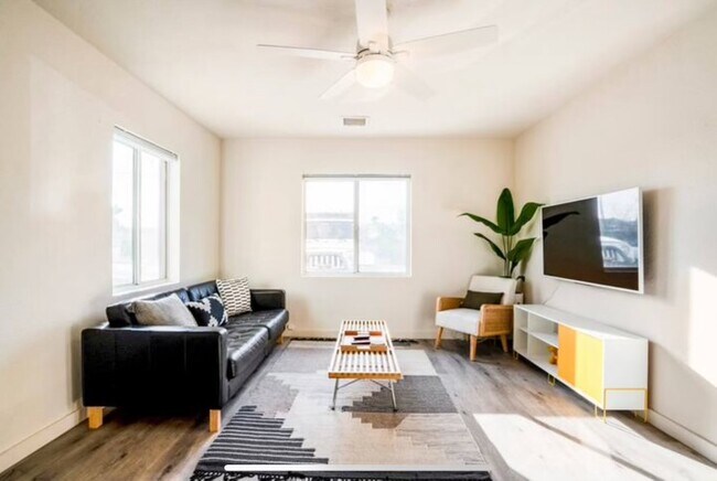 Photo - 1802 E Cypress St