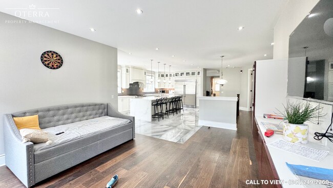 Photo - 700 Arthur Parker Av