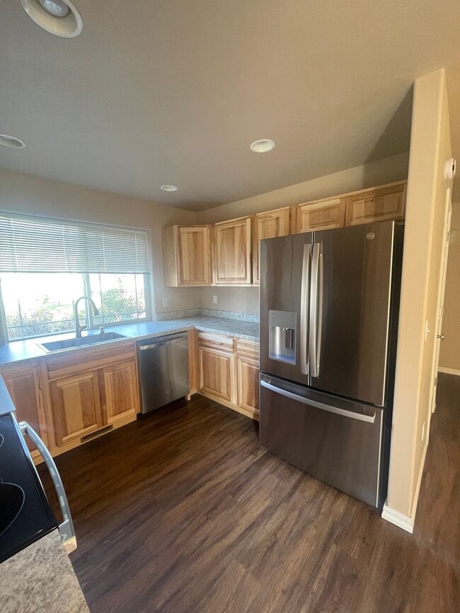 Photo - Freshly Remodeled 3 bed 2 Bath Townhome