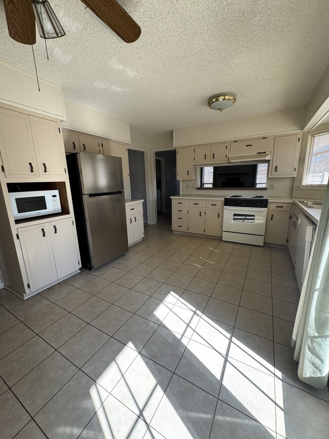 Photo - 2412 Asbury St