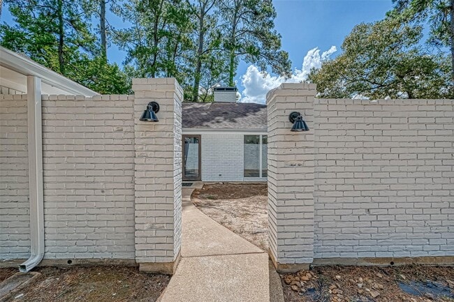 Photo - 26414 Maplewood Dr