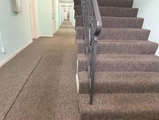 Photo - 412 S Cypress Rd Unidad 225