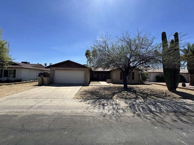 Photo - 5339 W Yucca St