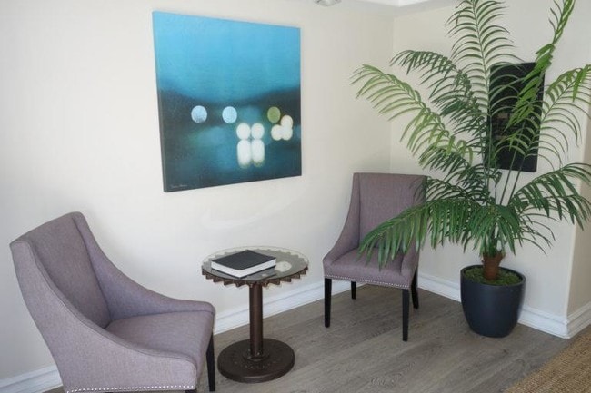 Photo - Lido Apartments - 1479 Beverly Dr