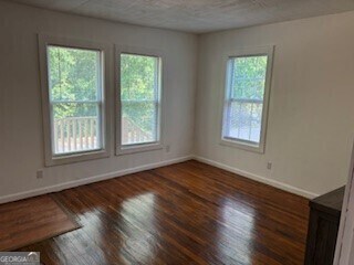 Photo - 720 Baker St