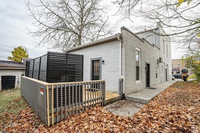 Building Photo - 306 Main St Rental