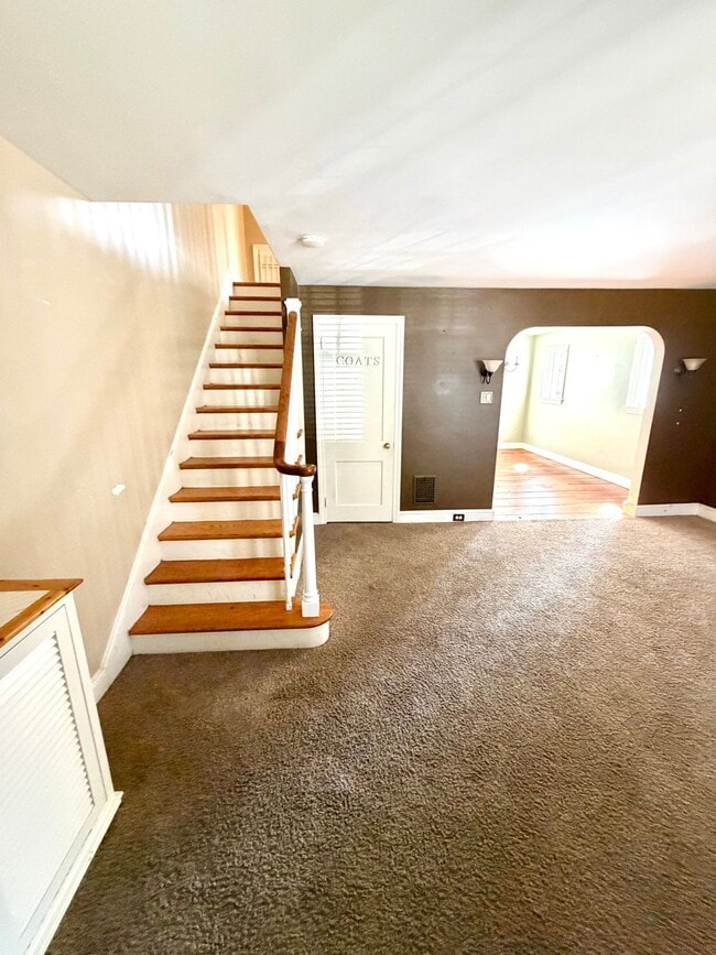 Photo - 738 E Madison St