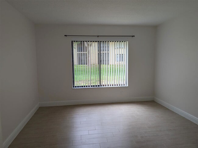 Photo - 6550 Somerset Dr Unit 104A