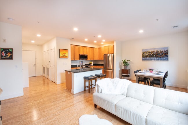 Building Photo - 1800 Wilson Blvd Unit Leann Luong