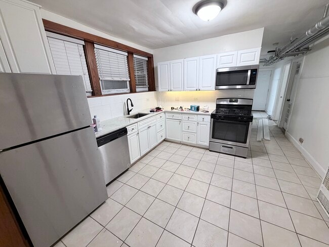 Photo - 3414 N Ridgeway Ave Unit G