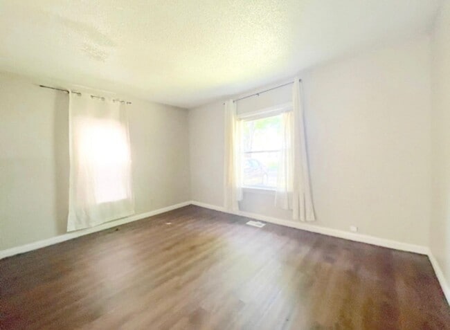 Photo - 2 Bed 1 Bath