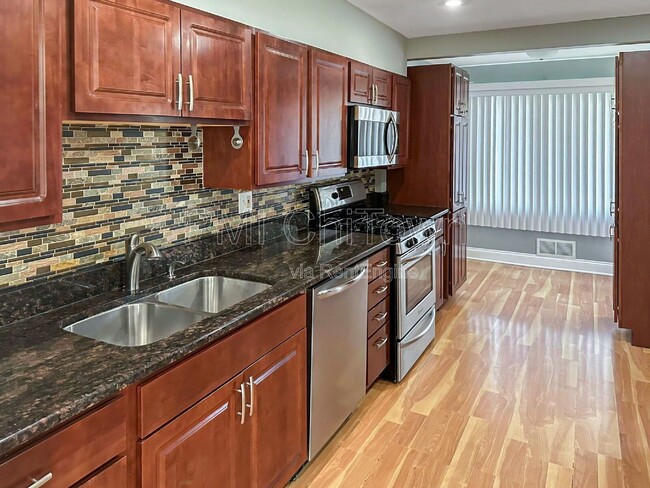 Photo - 1409 E Lincoln Ave