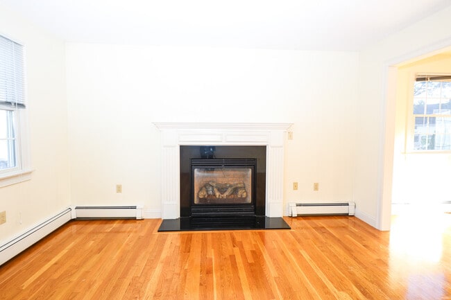 Photo - 370 Franklin St