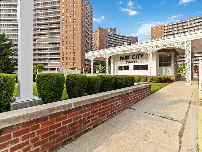 Photo - 61-25 98th St Unit 2H