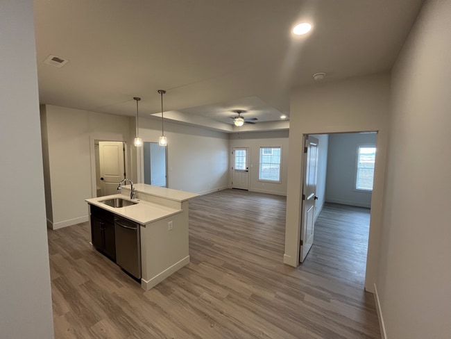 Photo - Reserve Arcola - Brand New Duplexes Unit 915-2