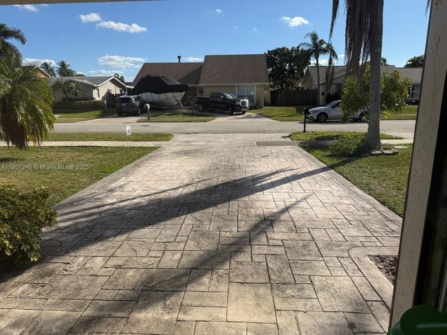 Photo - 11701 NW 37th Pl