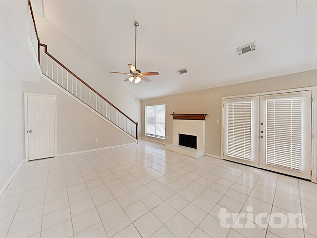 Photo - 1050 Macclesby Ln