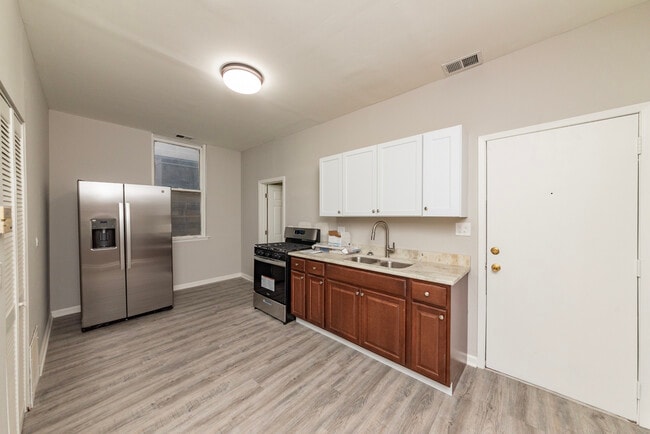 Photo - 1022 W Fry St Unit 1F
