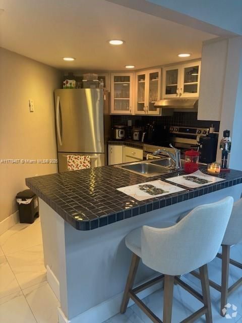 Building Photo - 9425 Fontainebleau Blvd Rental