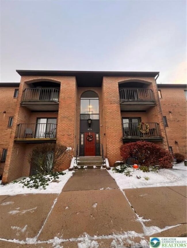 Building Photo - 978 Cold Spring Rd Unit 4