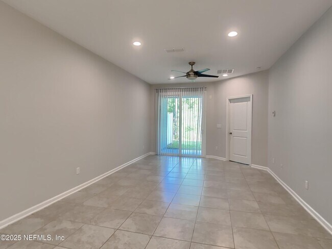 Photo - 187 Charlie Way