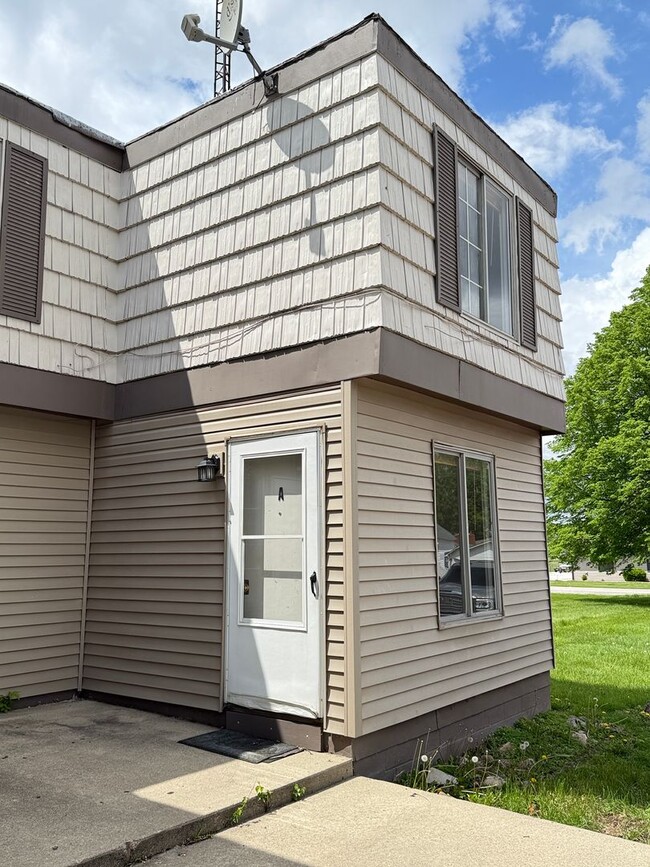 Photo - BROOKSTON...2 Bedroom 1 Bath