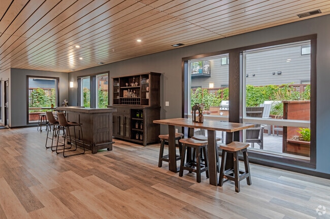 Central Flats Residents Pub
