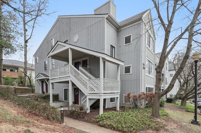 Building Photo - 2209 Hunters Run Dr Unit 908