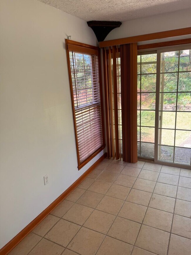 Photo - 1175 Pebble Dr Unit 1175 Pebble Dr BR VA Condo