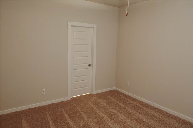 Photo - 8586 Blueberry Ash St