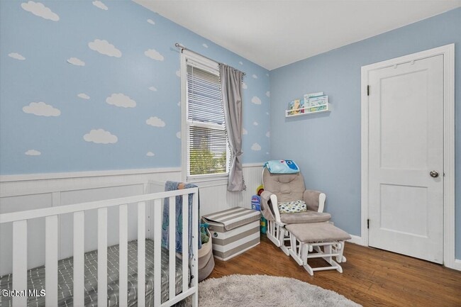 Photo - 1321 W High St