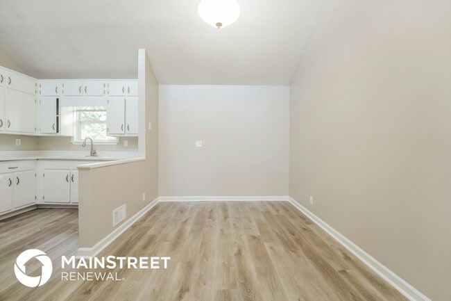 Photo - 2535 Kelly Lake Dr