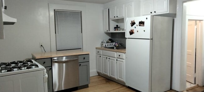 Photo - 39 Nordhoff Pl