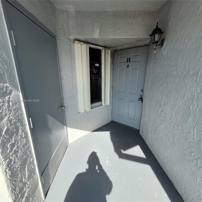 Photo - 1051 Jefferson Dr Unit 1051H